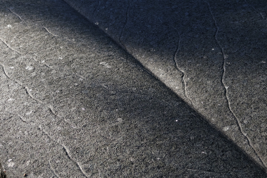 Presidentti Ahtisaari hautamuistomerkki, l�hikuva, Harri Pakarinen, Autuas Monumental Oy